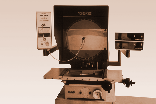 1977 - Werth tocca l'occhio